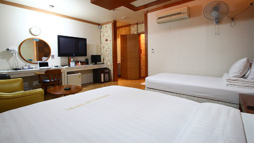 Cherbourg Hotel Cheonan Eksteriør billede